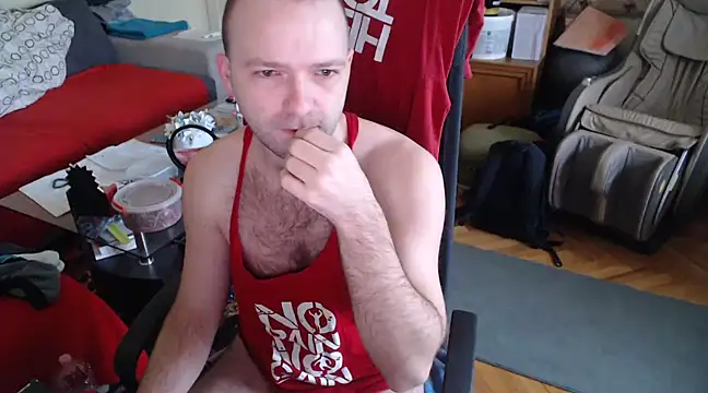 Snapshot of RealManHaveHairy chatting on 02.05.25 RealManHaveHairy online show from 02.05.25