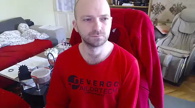 Snapshot of RealManHaveHairy chatting on 02.10.25 RealManHaveHairy online show from 02.10.25