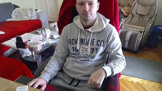 Snapshot of RealManHaveHairy chatting on 02.18.25 RealManHaveHairy online show from 02.18.25