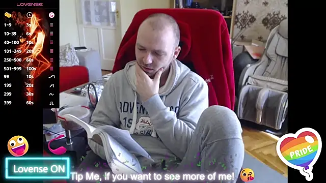 Snapshot of RealManHaveHairy chatting on 02.21.25 RealManHaveHairy online show from 02.21.25