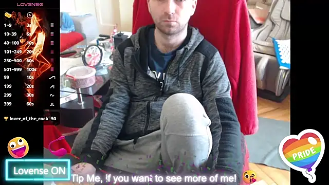 Snapshot of RealManHaveHairy chatting on 03.10.25 RealManHaveHairy online show from 03.10.25