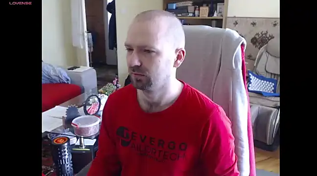 Snapshot of RealManHaveHairy chatting on 03.21.25 RealManHaveHairy online show from 03.21.25