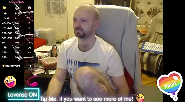 Snapshot of RealManHaveHairy chatting on 03.22.25 RealManHaveHairy online show from 03.22.25