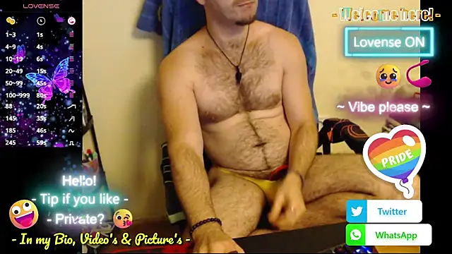 Snapshot of RealManHaveHairy chatting on 10.14.25 RealManHaveHairy online show from 10.14.25