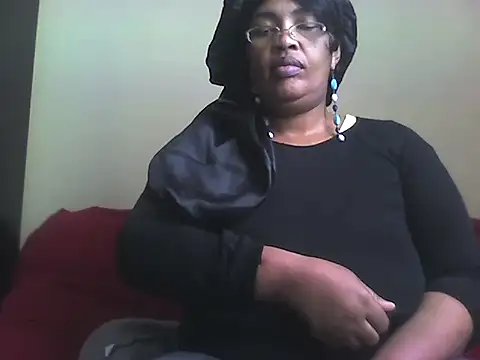 Snapshot of SexxyBoob chatting on 10.04.25 SexxyBoob online show from 10.04.25