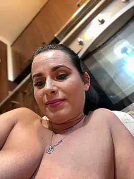 Hotmomcheckk  online show from 12.30.24