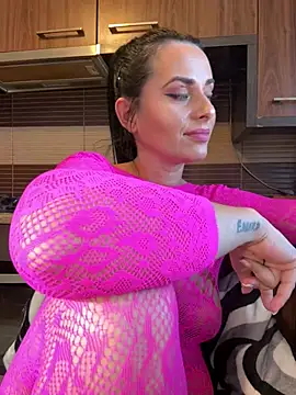 Hotmomcheckk  online show from 03.05.25