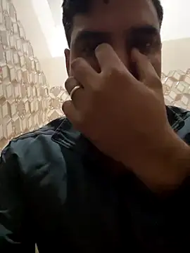 Snapshot of bull_4hottie chatting on 12.01.25 bull 4hottie online show from 12.01.25