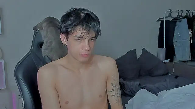 Snapshot of MarkBrowniii chatting on 12.06.24 MarkBrowniii online show from 12.06.24