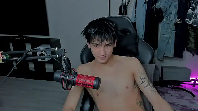 Snapshot of MarkBrowniii chatting on 03.15.25 MarkBrowniii online show from 03.15.25