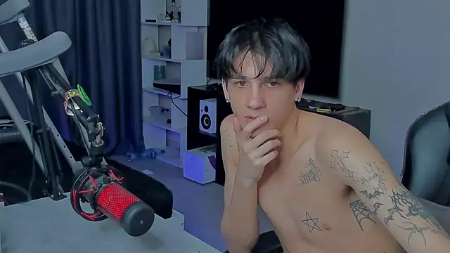 Snapshot of MarkBrowniii chatting on 09.09.25 MarkBrowniii online show from 09.09.25