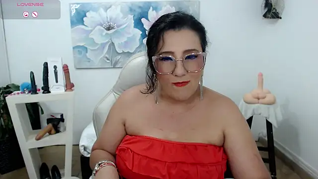 mom hot   online show from 03.09.25