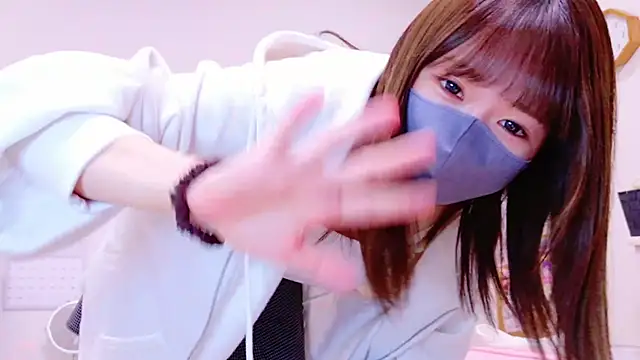 Snapshot of Yui-Ch chatting on 12.03.24 Yui-Ch online show from 12.03.24