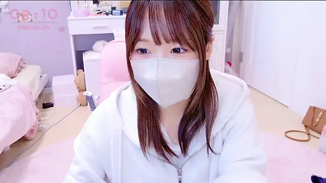 Snapshot of Yui-Ch chatting on 01.03.25 Yui-Ch online show from 01.03.25