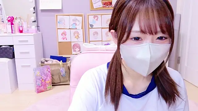 Snapshot of Yui-Ch chatting on 01.28.25 Yui-Ch online show from 01.28.25