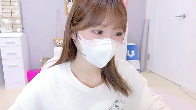 Snapshot of Yui-Ch chatting on 10.06.25 Yui-Ch online show from 10.06.25