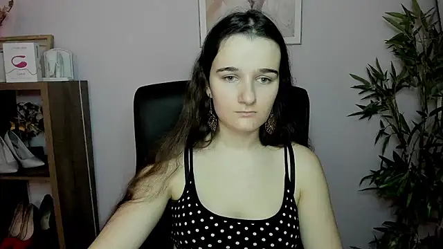 Snapshot of KateDelight chatting on 01.19.25 KateDelight online show from 01.19.25