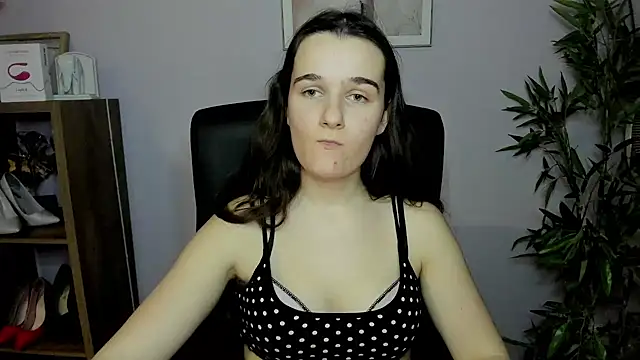 Snapshot of KateDelight chatting on 01.19.25 KateDelight online show from 01.19.25