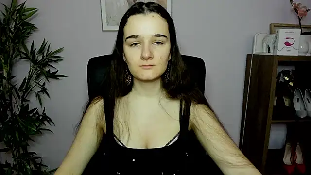 Snapshot of KateDelight chatting on 02.02.25 KateDelight online show from 02.02.25