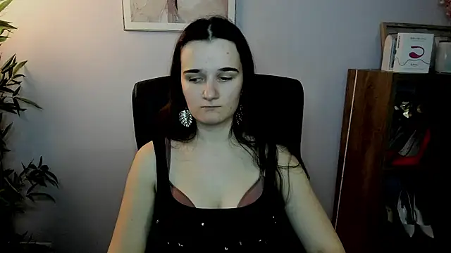 Snapshot of KateDelight chatting on 02.16.25 KateDelight online show from 02.16.25