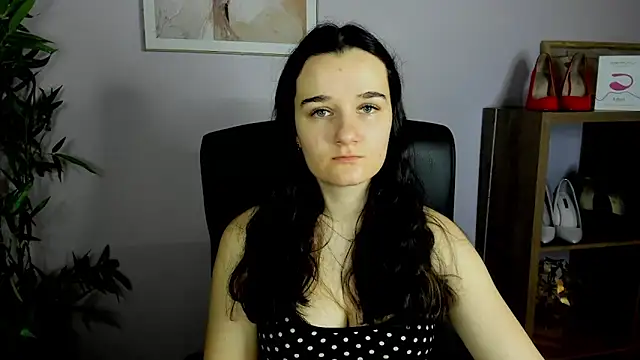 Snapshot of KateDelight chatting on 03.15.25 KateDelight online show from 03.15.25