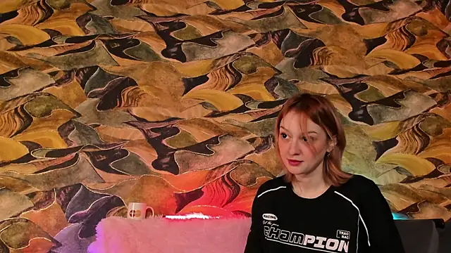 Snapshot of CrystalRey chatting on 12.07.24 CrystalRey online show from 12.07.24