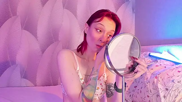 Snapshot of CrystalRey chatting on 03.14.25 CrystalRey online show from 03.14.25