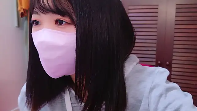 Snapshot of Minami_San chatting on 09.13.25 Minami San online show from 09.13.25