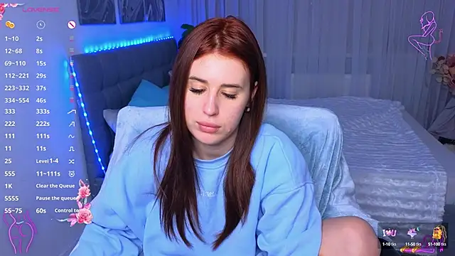 Snapshot of Milkissss chatting on 02.26.25 Milkissss online show from 02.26.25