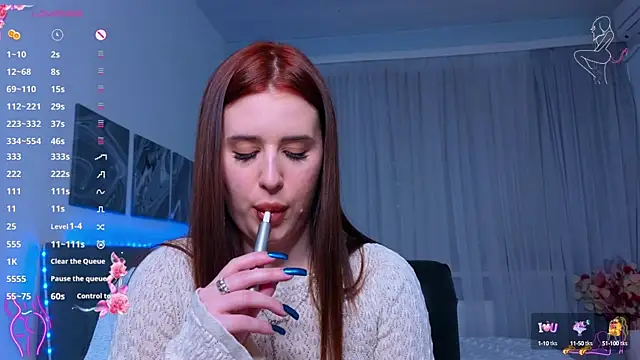 Snapshot of Milkissss chatting on 02.27.25 Milkissss online show from 02.27.25