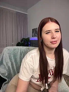 Snapshot of Milkissss chatting on 03.02.25 Milkissss online show from 03.02.25