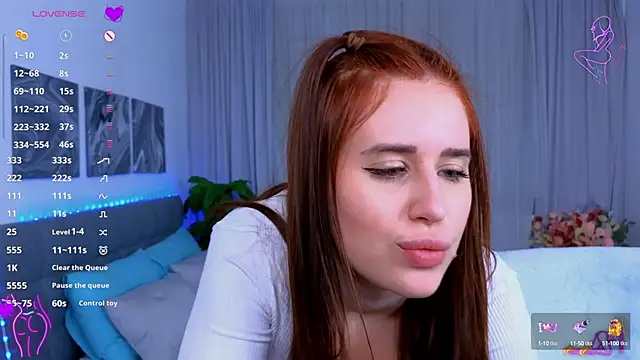 Snapshot of Milkissss chatting on 03.06.25 Milkissss online show from 03.06.25