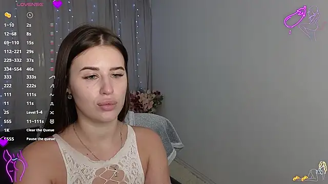 Snapshot of Milkissss chatting on 09.25.25 Milkissss online show from 09.25.25