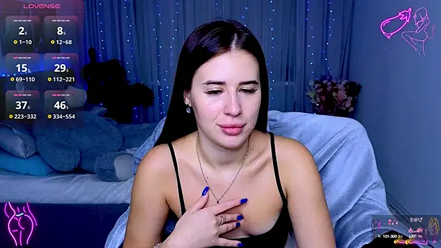 Snapshot of Milkissss chatting on 09.28.25 Milkissss online show from 09.28.25