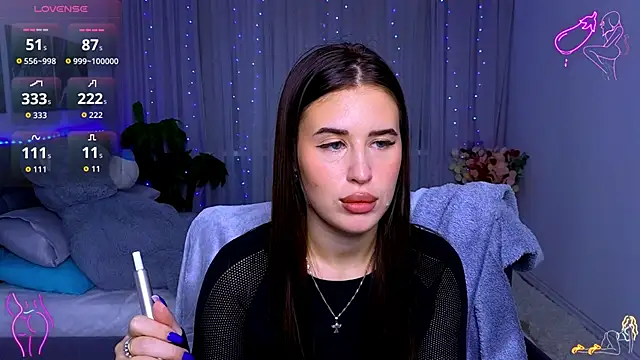 Snapshot of Milkissss chatting on 10.01.25 Milkissss online show from 10.01.25