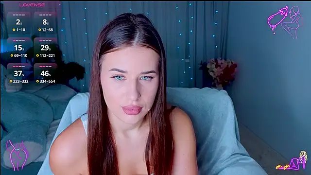 Snapshot of Milkissss chatting on 10.16.25 Milkissss online show from 10.16.25