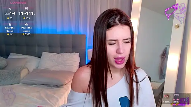 Snapshot of Milkissss chatting on 12.03.25 Milkissss online show from 12.03.25