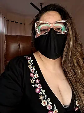 Snapshot of SEXY-Sardarni chatting on 12.21.24 SEXY-Sardarni online show from 12.21.24