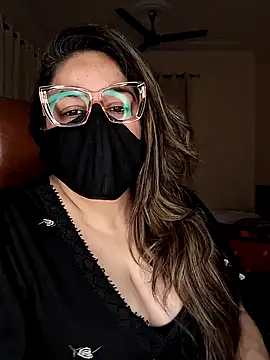 Snapshot of SEXY-Sardarni chatting on 12.26.24 SEXY-Sardarni online show from 12.26.24