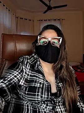 Snapshot of SEXY-Sardarni chatting on 12.29.24 SEXY-Sardarni online show from 12.29.24