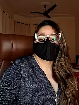 Snapshot of SEXY-Sardarni chatting on 01.14.25 SEXY-Sardarni online show from 01.14.25