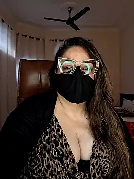 Snapshot of SEXY-Sardarni chatting on 01.18.25 SEXY-Sardarni online show from 01.18.25