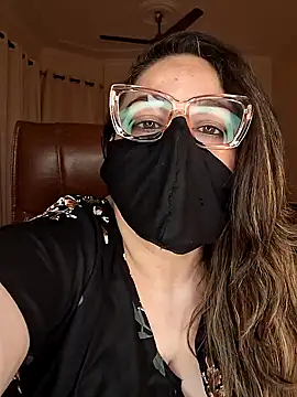 Snapshot of SEXY-Sardarni chatting on 01.18.25 SEXY-Sardarni online show from 01.18.25