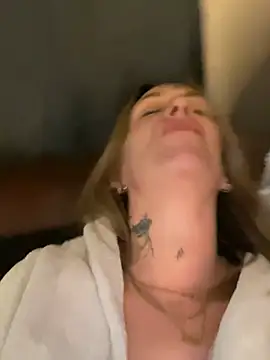 blondebitch2 online show from 01.11.25