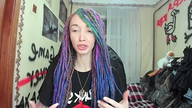 Roxy Silver online show from 12.20.24