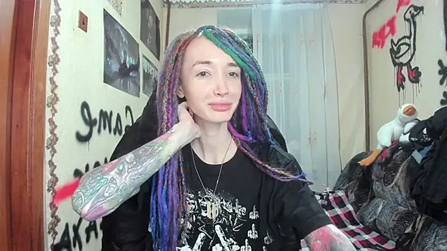 Roxy Silver online show from 12.25.24