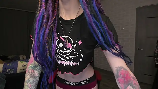 Roxy Silver online show from 12.27.24