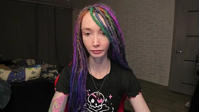 Roxy Silver online show from 12.27.24