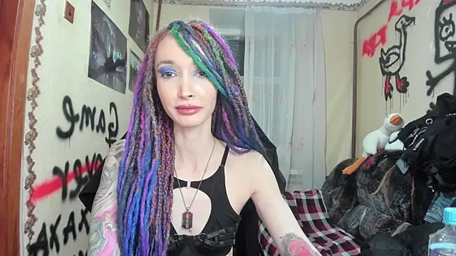 Roxy Silver online show from 12.30.24