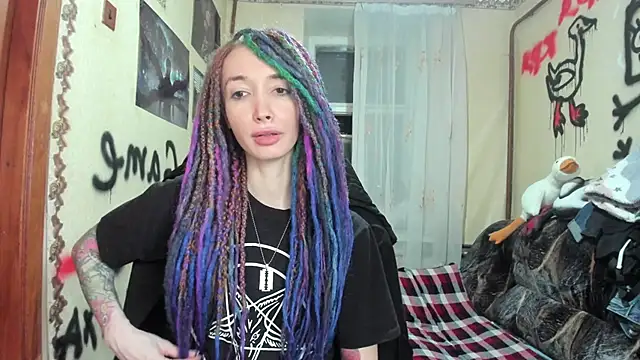 Roxy Silver online show from 01.20.25